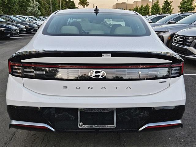 new 2025 Hyundai Sonata Hybrid car, priced at $33,120