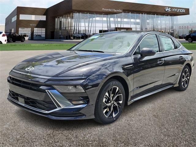 new 2025 Hyundai Sonata car, priced at $28,110