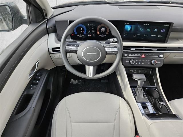 new 2025 Hyundai Tucson car, priced at $28,500
