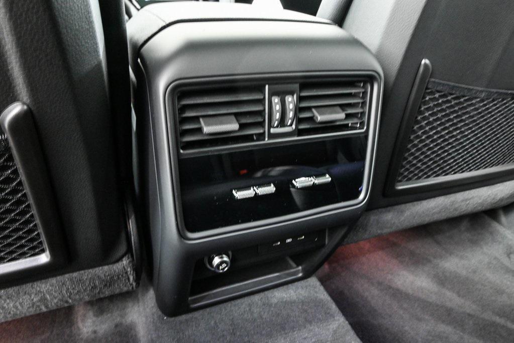 new 2025 Porsche Cayenne car, priced at $101,005