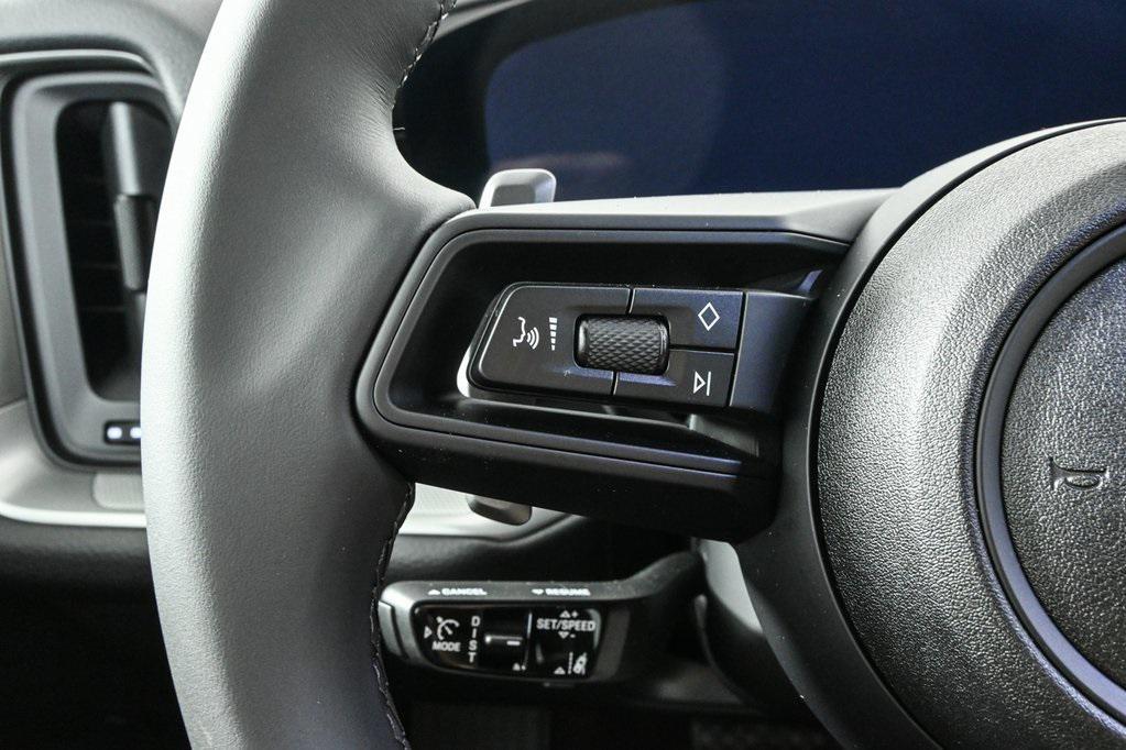 new 2025 Porsche Cayenne car, priced at $101,005