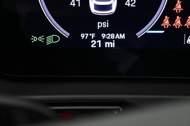 new 2025 Porsche Cayenne car, priced at $111,685