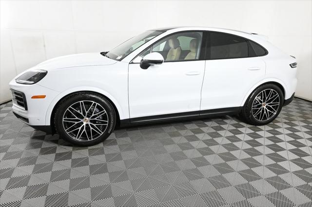 new 2025 Porsche Cayenne car, priced at $111,685