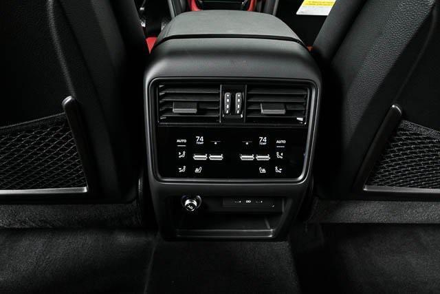 new 2025 Porsche Cayenne car, priced at $113,525