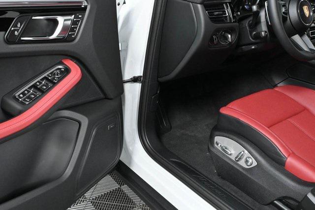used 2024 Porsche Macan car