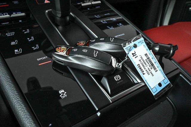 used 2024 Porsche Macan car