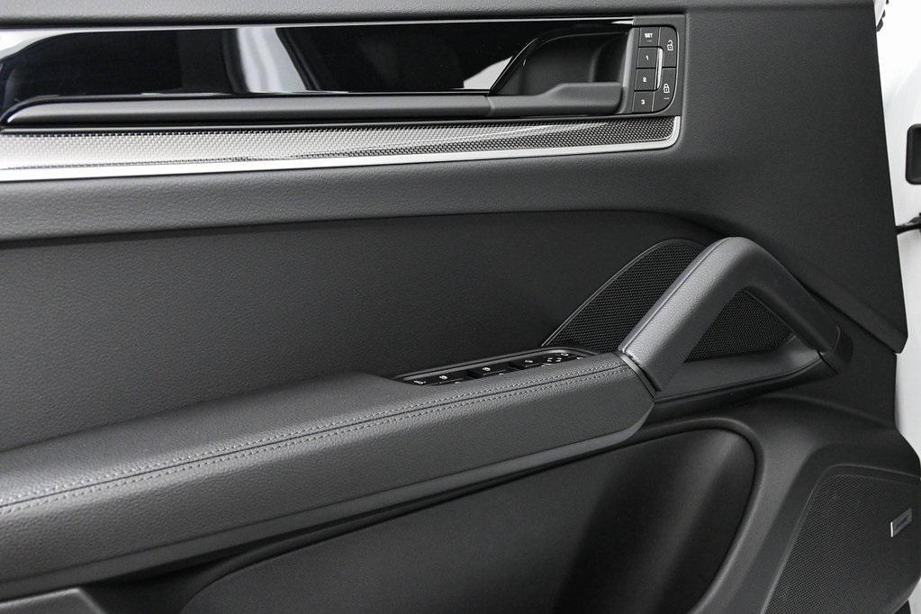 new 2025 Porsche Cayenne car, priced at $140,015