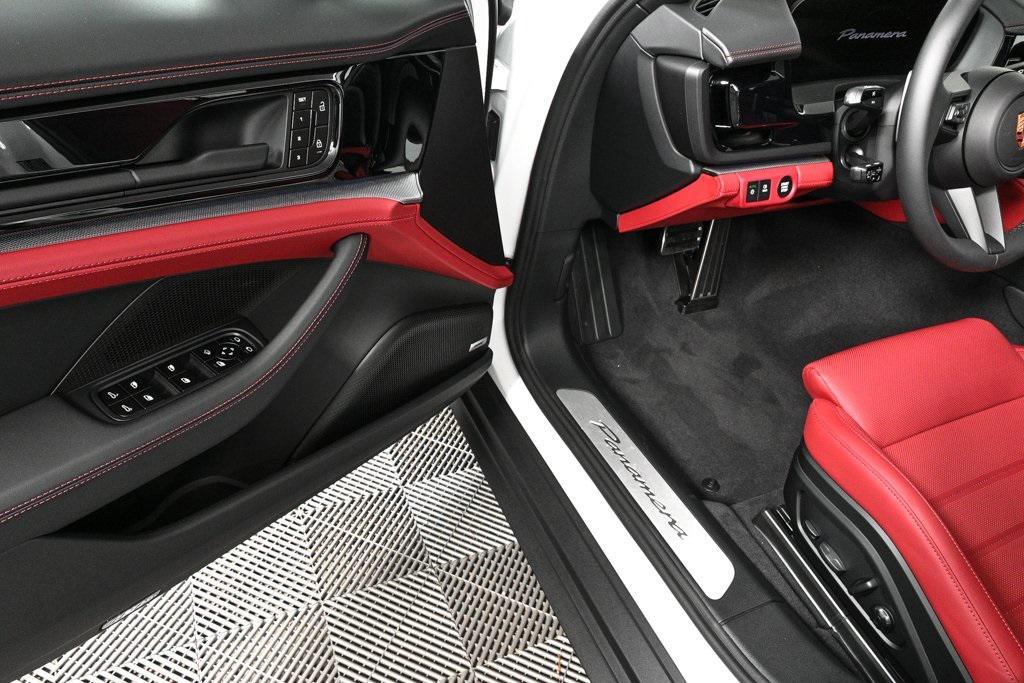 new 2026 Porsche Panamera car, priced at $132,070