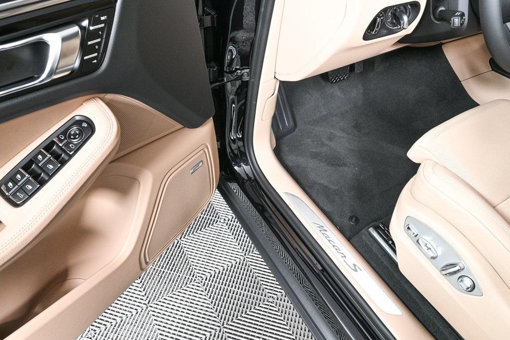 new 2025 Porsche Macan car, priced at $89,725