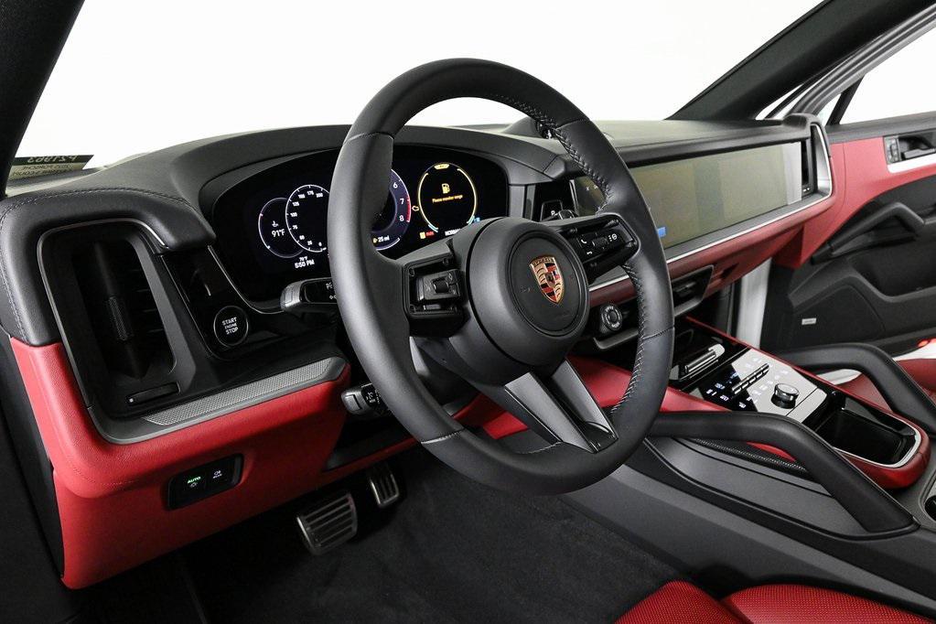 new 2025 Porsche Cayenne car, priced at $135,995