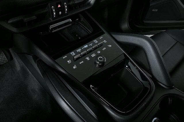 new 2025 Porsche Cayenne car, priced at $101,145