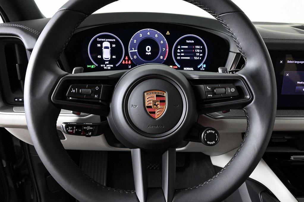 new 2025 Porsche Cayenne car, priced at $105,585