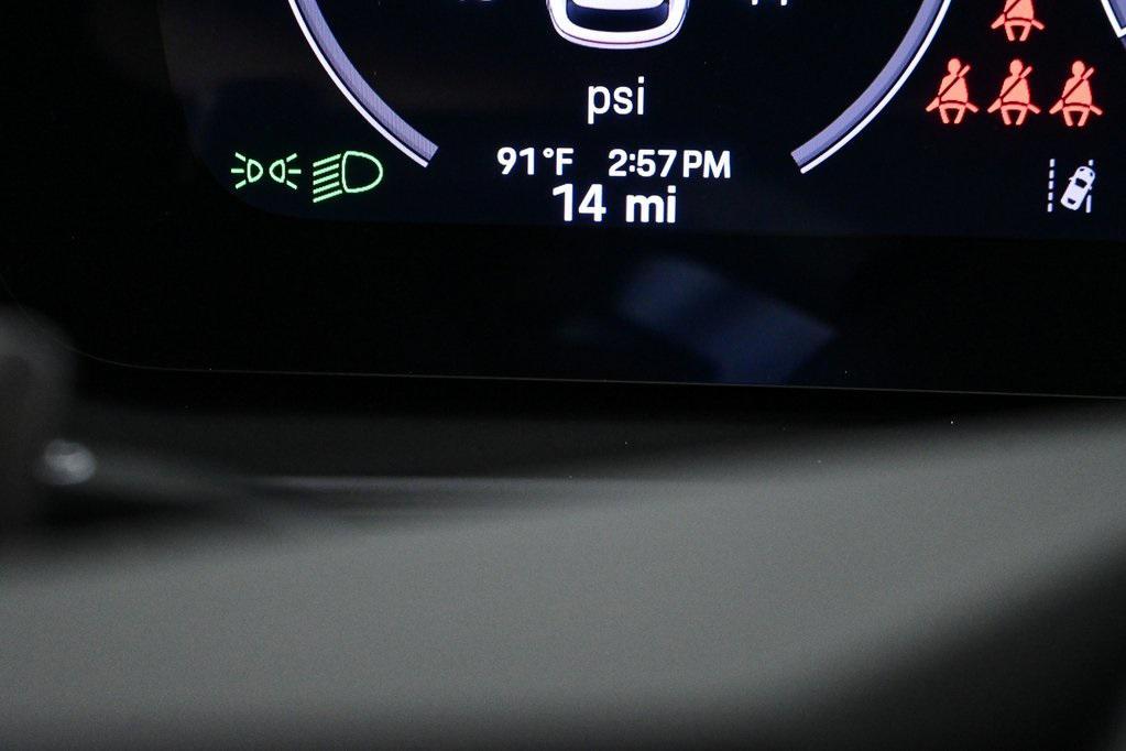 new 2025 Porsche Cayenne car, priced at $105,585