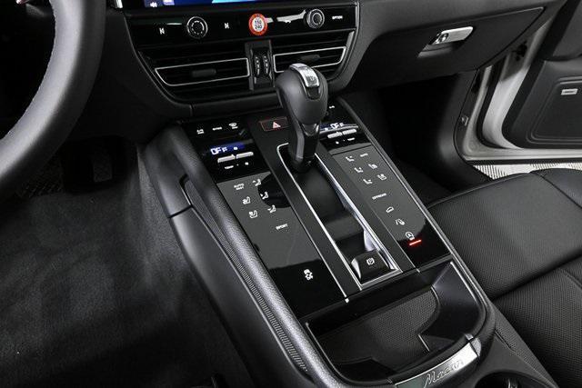 used 2025 Porsche Macan car