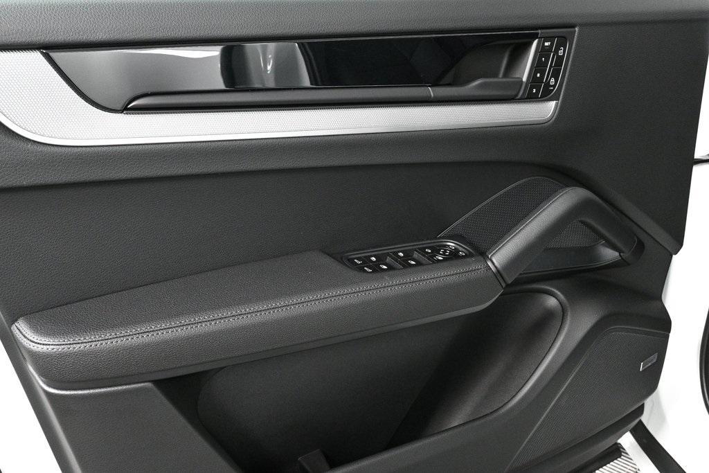 new 2026 Porsche Cayenne car, priced at $112,610