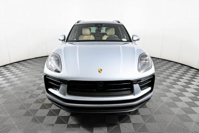 new 2024 Porsche Macan car