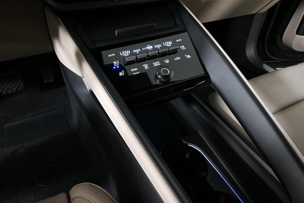 new 2025 Porsche Macan car, priced at $91,635