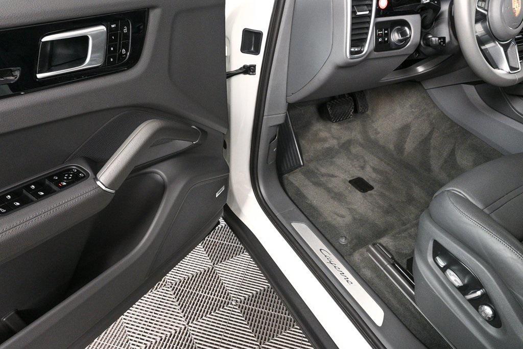used 2019 Porsche Cayenne car, priced at $40,367