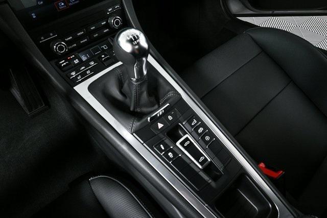 new 2025 Porsche 718 Boxster car, priced at $90,475
