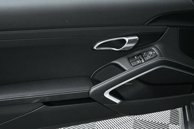 new 2025 Porsche 718 Boxster car, priced at $90,475
