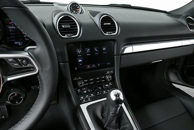 new 2025 Porsche 718 Boxster car, priced at $90,475