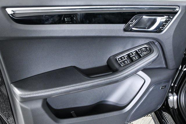 new 2025 Porsche Macan car