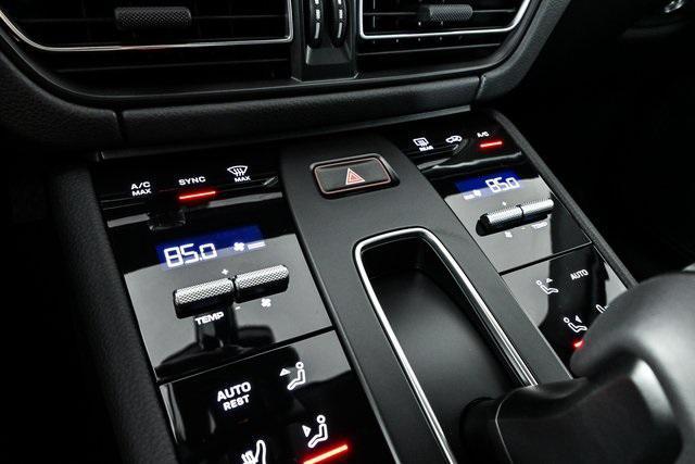 new 2025 Porsche Macan car