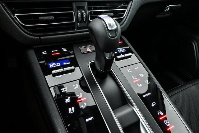 new 2025 Porsche Macan car