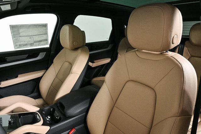 new 2025 Porsche Cayenne car, priced at $101,445