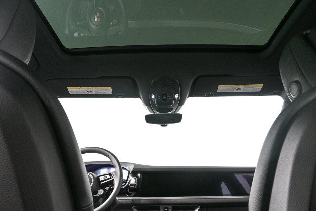 new 2025 Porsche Cayenne car, priced at $101,055