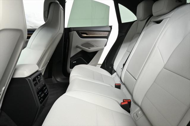 new 2024 Porsche Macan car