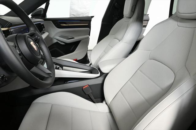 new 2024 Porsche Macan car