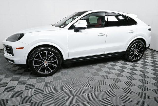new 2025 Porsche Cayenne car, priced at $111,915