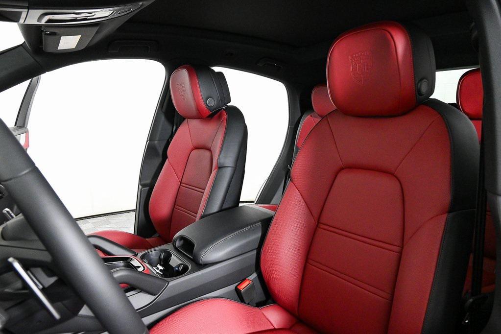 new 2025 Porsche Cayenne car, priced at $119,845