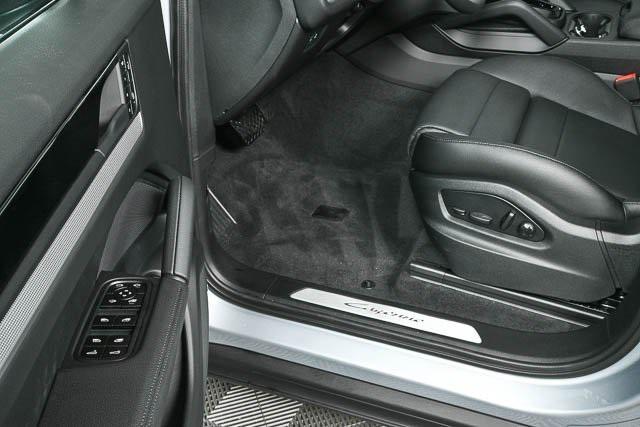 new 2025 Porsche Cayenne car, priced at $109,935