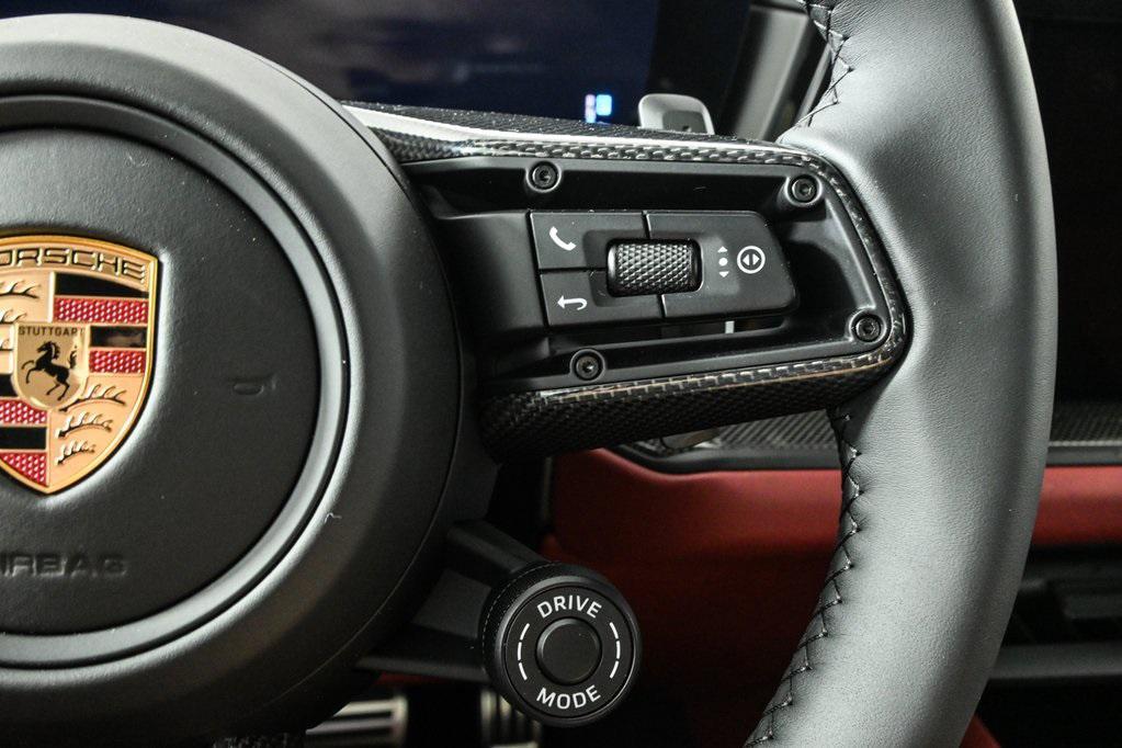 new 2025 Porsche Cayenne car, priced at $160,525