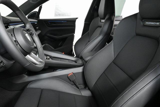 new 2025 Porsche Macan car
