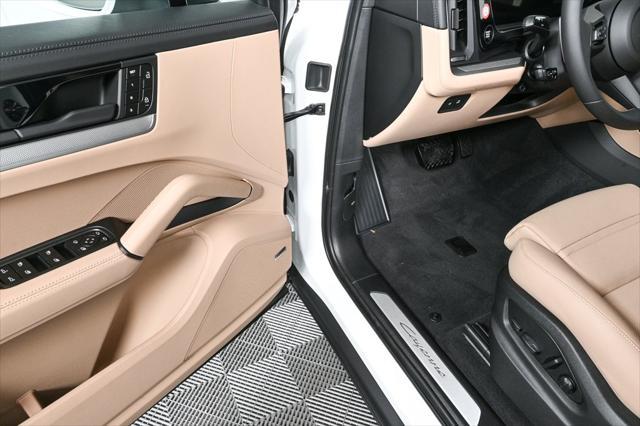 new 2025 Porsche Cayenne car, priced at $110,015