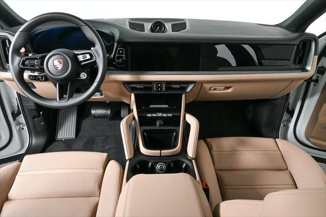 new 2025 Porsche Cayenne car, priced at $110,015