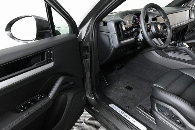 new 2025 Porsche Cayenne car, priced at $112,775