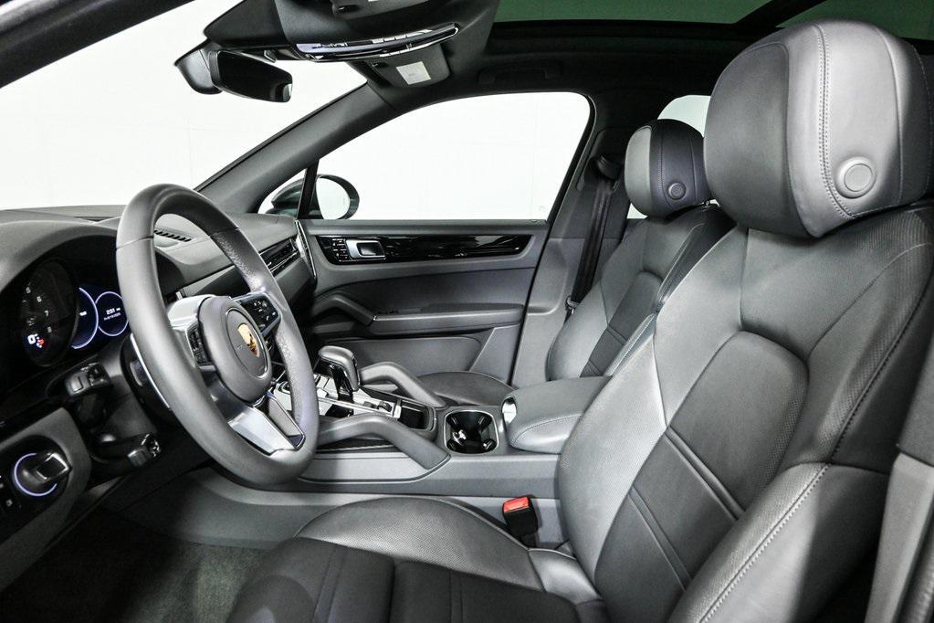 used 2020 Porsche Cayenne car, priced at $43,526