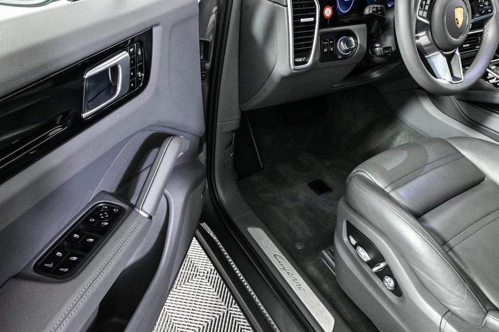 used 2020 Porsche Cayenne car, priced at $43,526