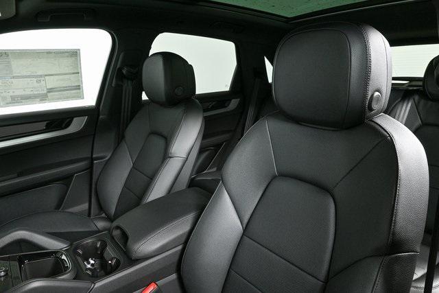 new 2025 Porsche Cayenne car, priced at $103,735