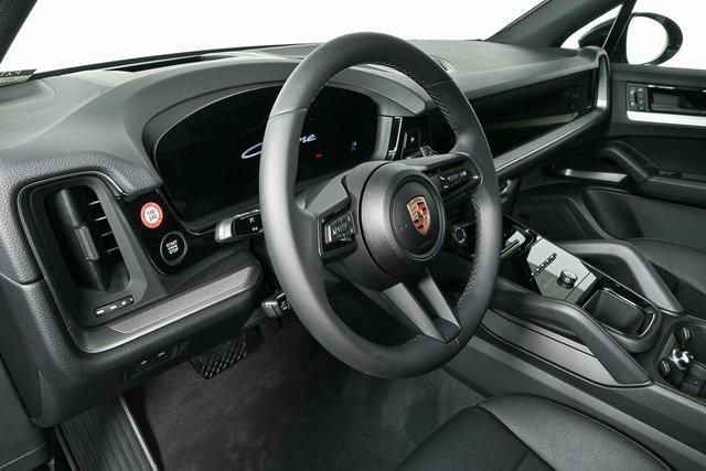 new 2025 Porsche Cayenne car, priced at $103,735