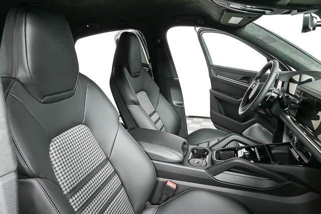 new 2025 Porsche Cayenne E-Hybrid car, priced at $206,355