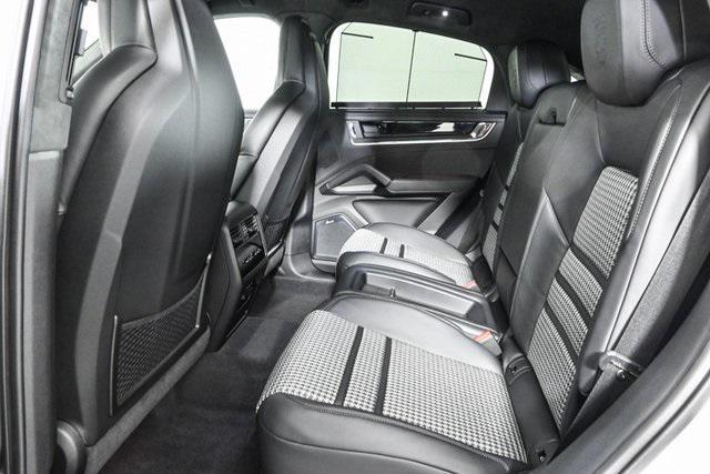 new 2025 Porsche Cayenne E-Hybrid car, priced at $206,355