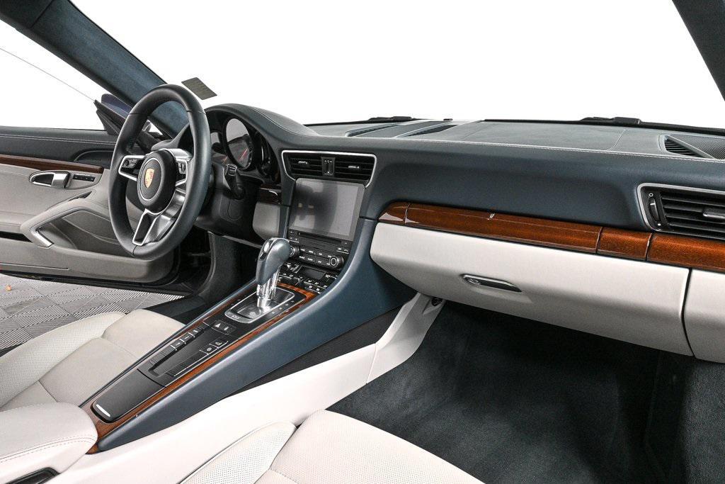 new 2017 Porsche 911 car