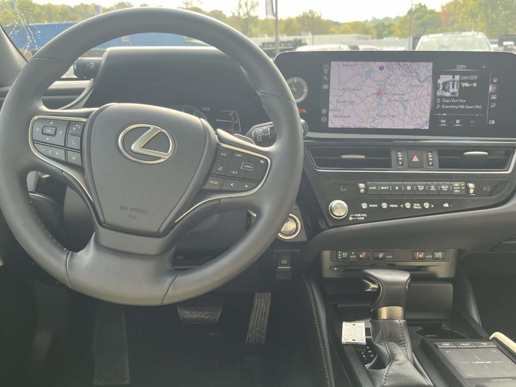 used 2022 Lexus ES 250 car, priced at $33,400