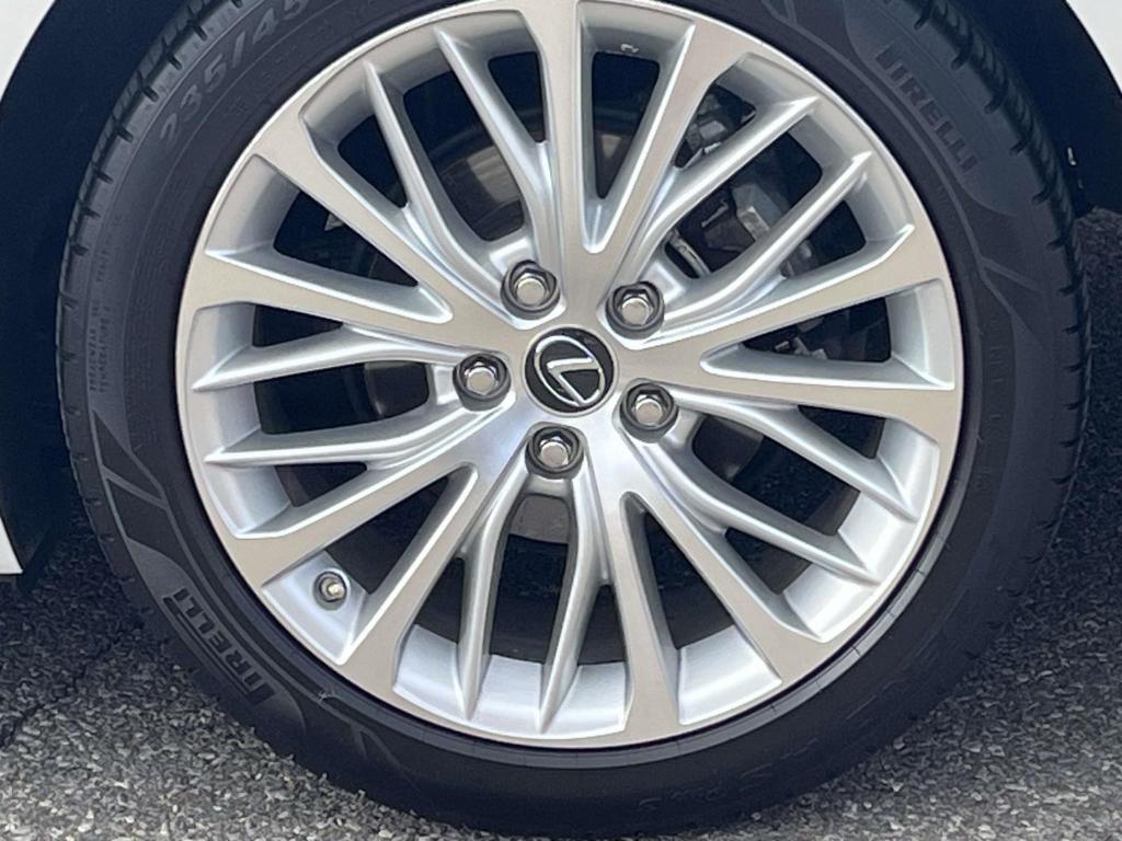 used 2022 Lexus ES 250 car, priced at $33,400