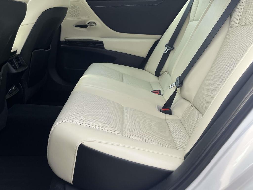 used 2022 Lexus ES 250 car, priced at $33,400